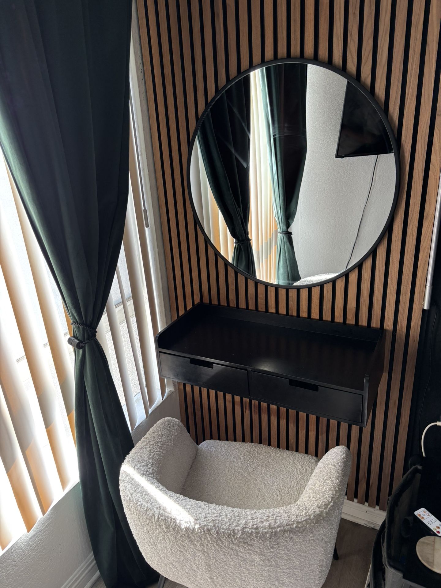Vanity (Chair, Shelf & Mirror)