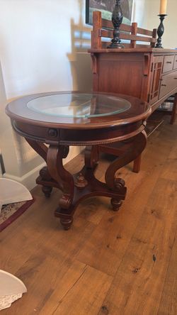 Round Wood End Table with Glass Insert