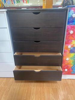 Five drawers dresser