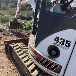 Bobcat 435 Mini Excavator 49 Hp. Kubota Turbo Diesel. Runs Excellent. 12” 24” 36” 42” Buckets 2 Speed Travel