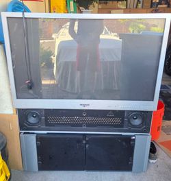Mitsubishi 42" Rear Projection Vintage HDTV With Stand