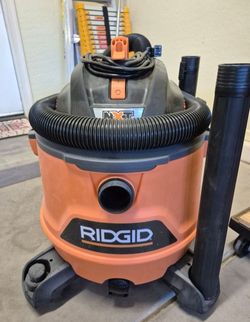 Large Like New RIDGID Shop Vac