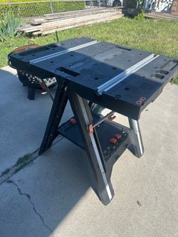 Pegasus folding work table