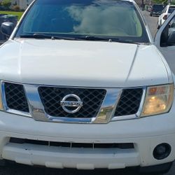 2005 Nissan Pathfinder 3th Roll Seats 