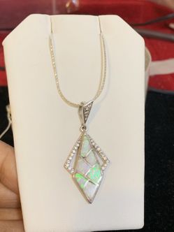 Silver necklace in white opal