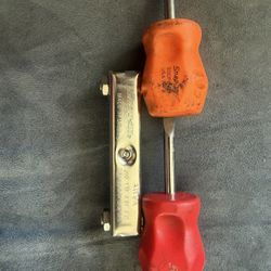 Small Snap On Tool Lot 2 Stubby Screw Drivers and Folding Hex Key Set