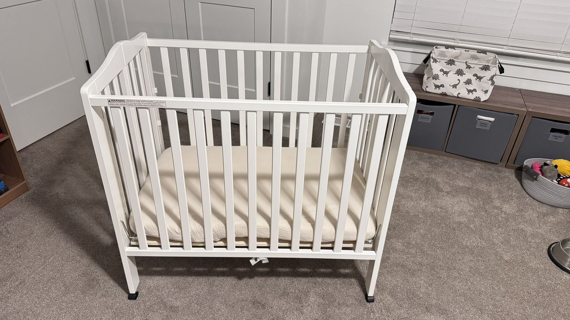 Foldable Mini Crib