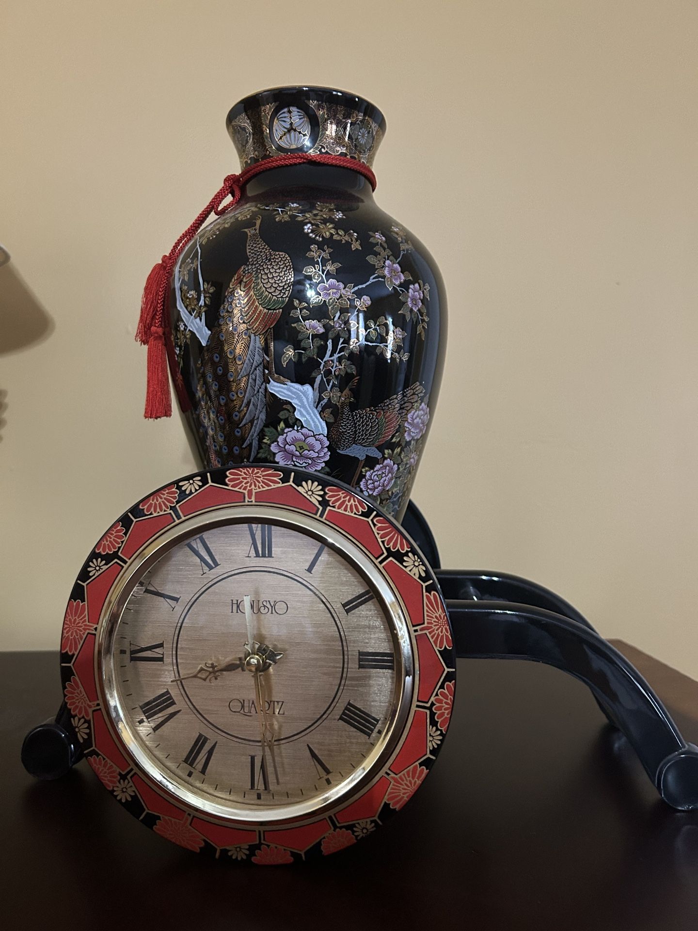 Oriental Vase Clock 🏺