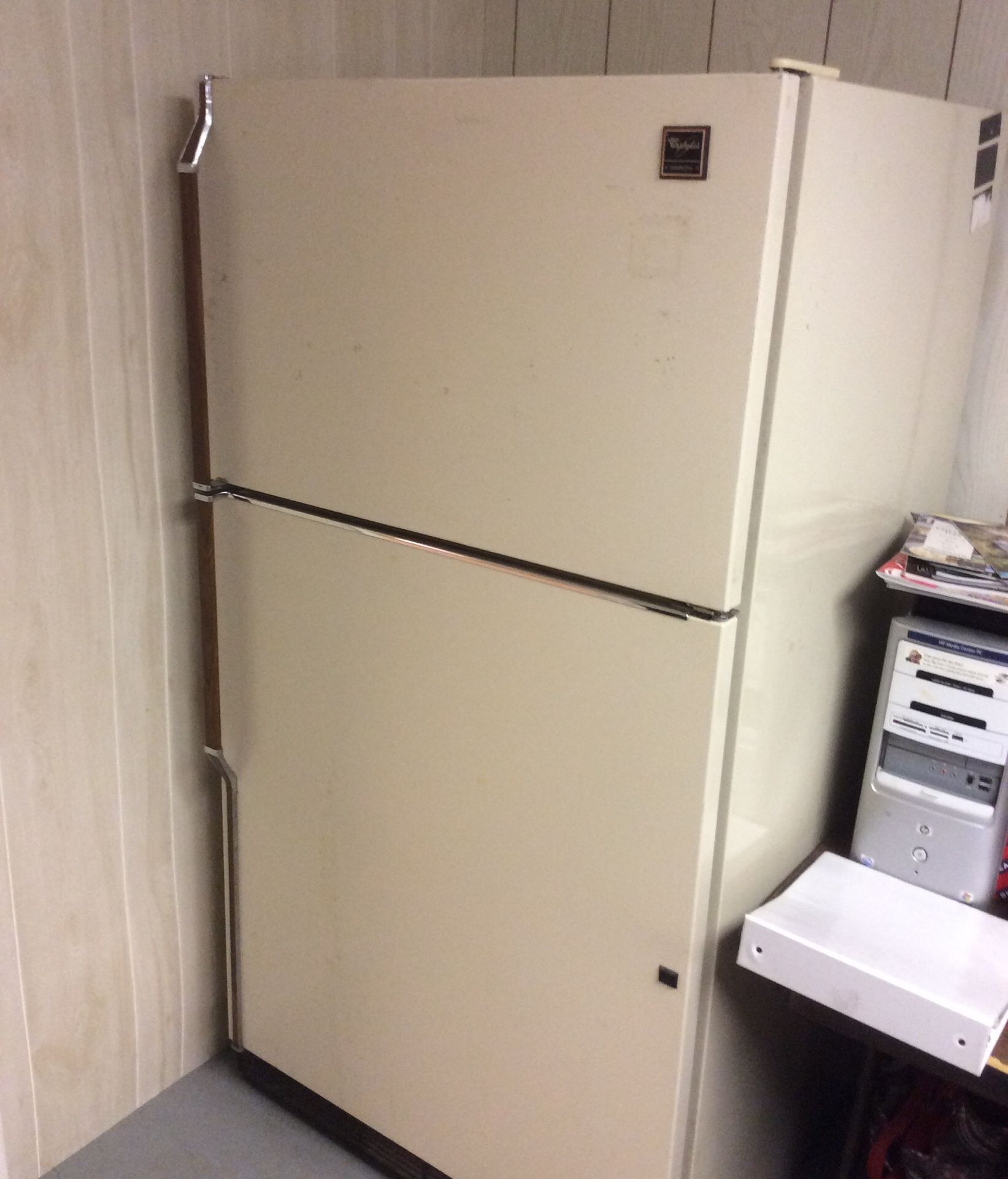 Refrigerator / Freezer, Whirlpool Designer Style, 25.1 cf, model ET25DM