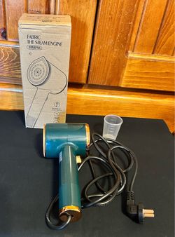 Fabric The Steam Engine Handheld Garment Steamer