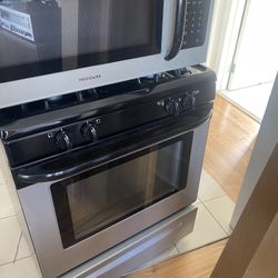 Frigidaire appliance set - ( fridge ,stove , dishwasher, microwave ) - delivery 🚚 available install available - all work perfectly in very clean cond