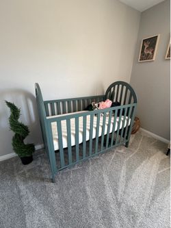 Delta crib