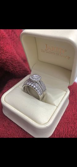 Diamond engagement ring AND enhancer Thumbnail