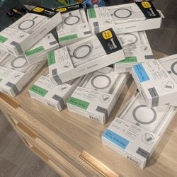 iPhone 16 Pro Max And Pro OtterBox Cases W Screen Protector 