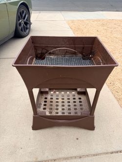 Brown Plastic Elevated Planter (LxWxH: 20” x 24” x 28”)