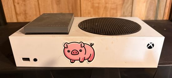 Xbox Series S 512gb w/1 TB external hard drive