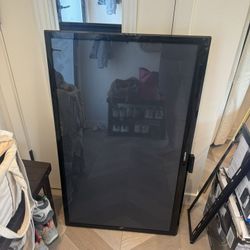 43 Inch Samsung TV with roku, remotes and wall mount