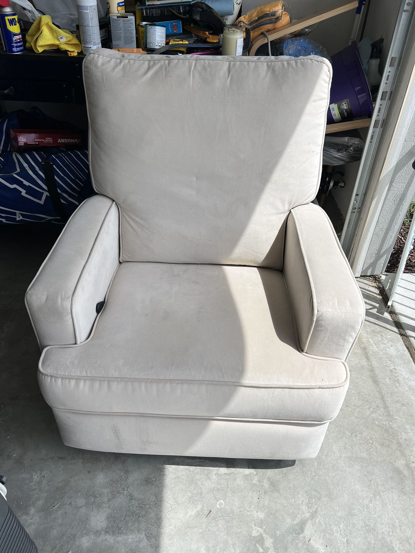 Baby Rocking Chair / Recliner *Great Condition!*