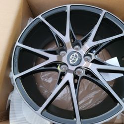 18" New Wheels & New Tires For TOYOTA CAMRY 