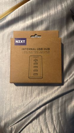 NZXT Internal USB Hub