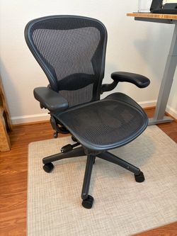 Herman Miller Aeron Chair (Size B - Medium) - Great Condition