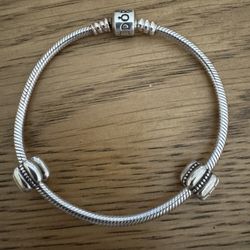 Pandora bracelet and 2 clips 