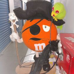 Stuffed Holiday M&M Dolls And Pillows