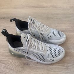 Nike AirMax 270 