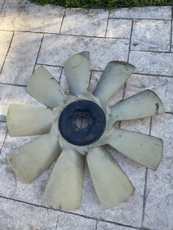 Freightliner Cascadia Engine Fan