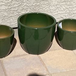 Set of 3 New Ceramic Pottery Planters Plant Pots Glossy Green Finish
