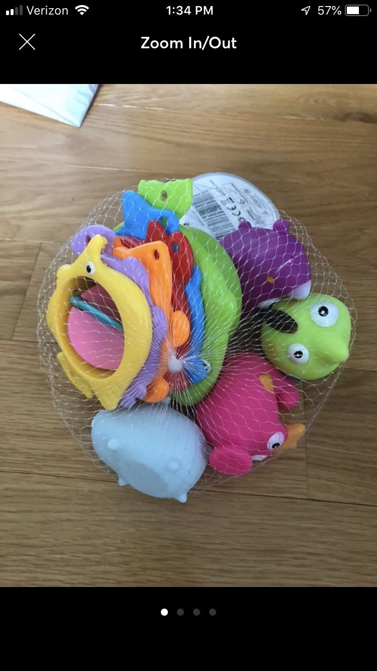 Baby bath toys