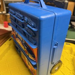 Hot Wheels 1:64 Case with NASCAR race cars