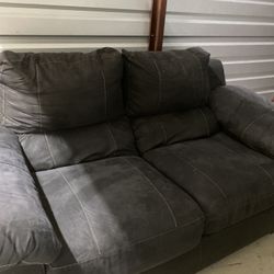 Couch & Recliner 