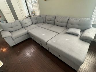 Large Gray Sectional Sofa w/ Pull-Out & Storage