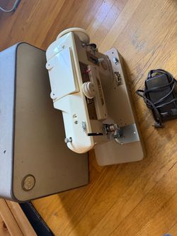 vintage Singer Model 401A "Slant-O-Matic" sewing machine