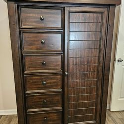 BOBs Men's Bedroom Furniture Set