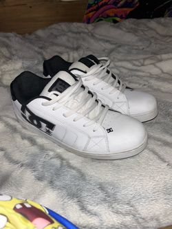 DC Shoes White Black Low-Top Skate Sneakers