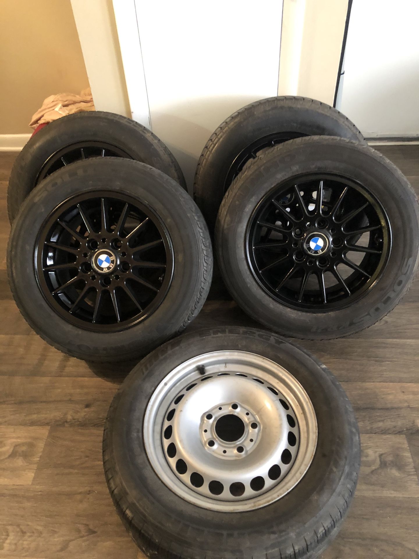 BMW 3 series tire and rim set