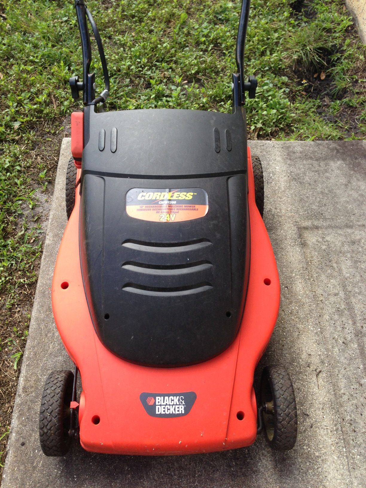 Black & Decker CMM1200 24 Volt Battery Cordless Lawn Mower for Sale in  Tampa, FL - OfferUp