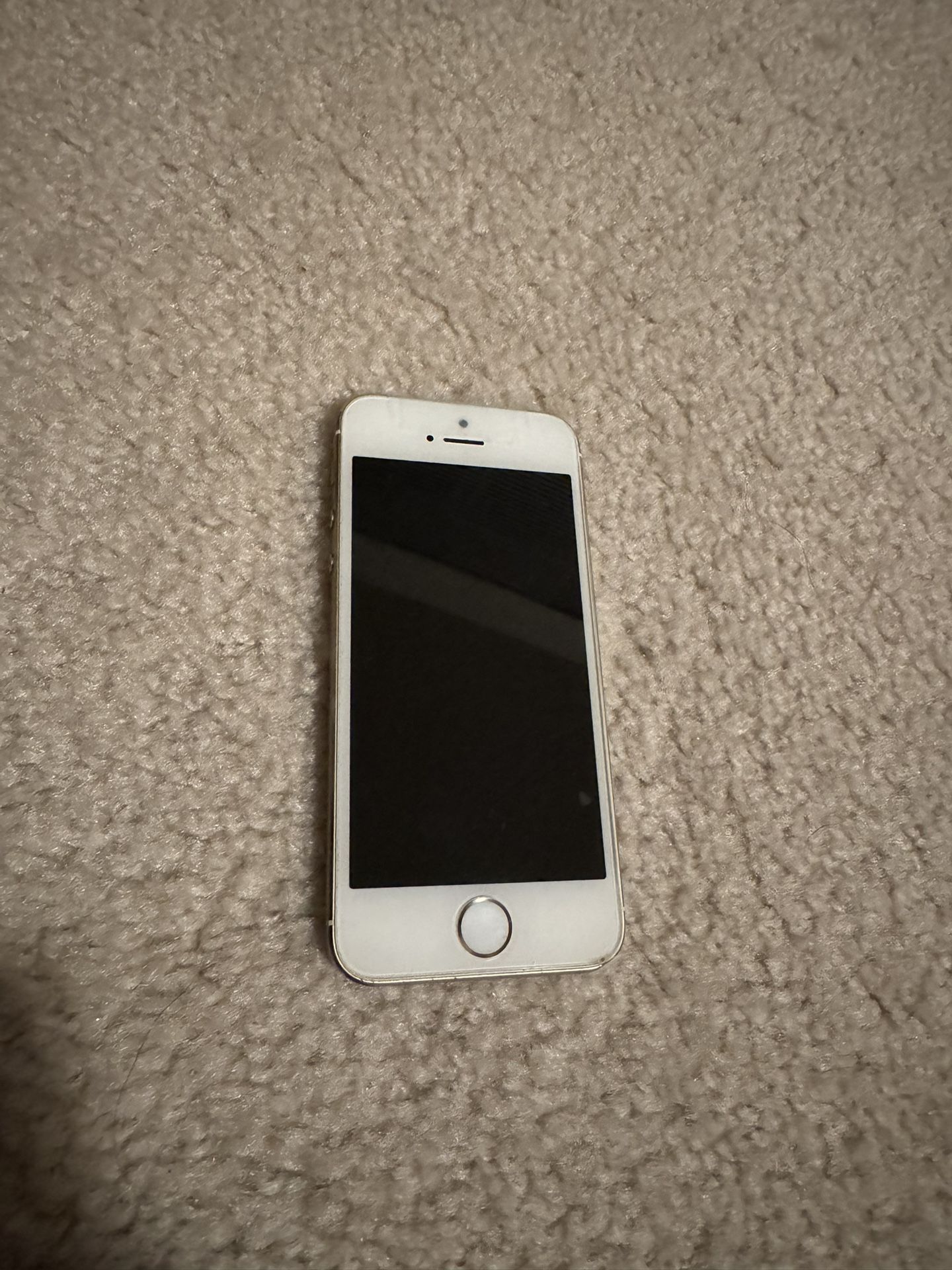 iPhone 5 ‼️‼️‼️‼️YES STILL AVAILABLE ‼️‼️‼️‼️