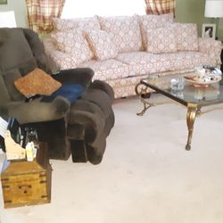 $190 Recliner: CATNAPPER POWER CHAIR great Shape.