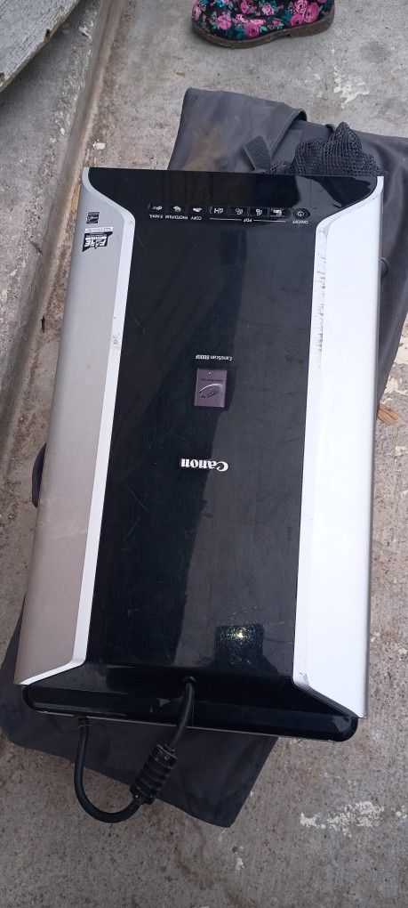 Canon-Cano-scan  8800f  Color Image  Scanner