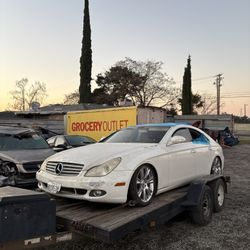 2008 Mercedes Benz CLS550, Selling Parts