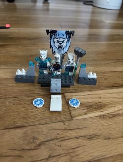 LEGO Legends of Chima 70230 Ice Bear Set Incomplete w/ Minifigures (75% complete)