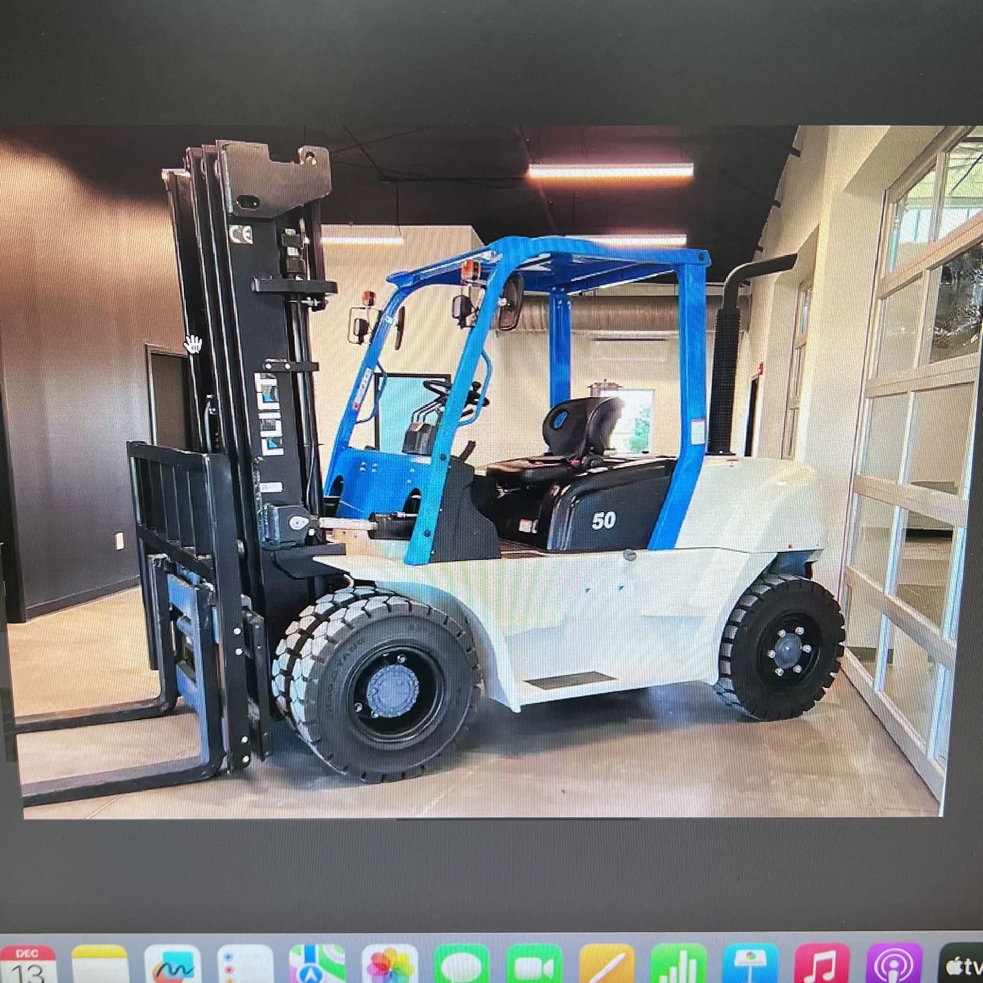 FLIFT Gambit 11000 Forklift