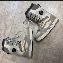 Vans Invado Pro Snowboard Boots