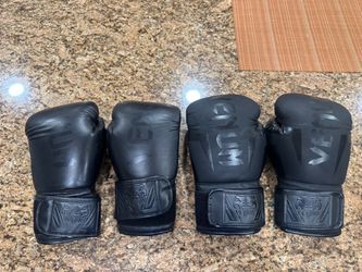 12oz and 16oz Venom Boxing Gloves