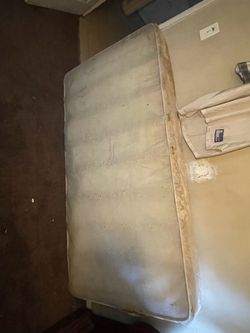 Free box spring (twin)