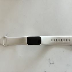Fitbit Charge 5 Smartwatch With Charger 