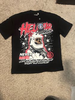 Hellstar black adventure tee Size M